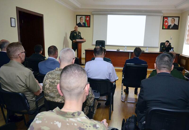 Военные атташе проинформированы о проводимых в Карабахе антитеррористических мероприятиях локального характера