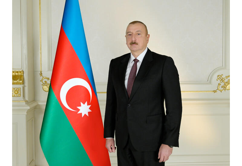 Президент Ильхам Алиев поздравил Президента Республики Корея