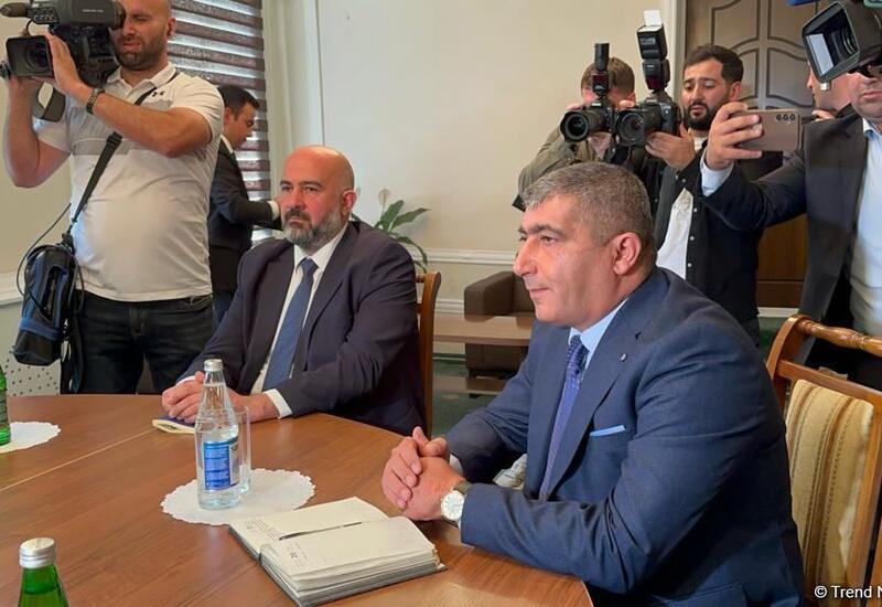 Представители армянских жителей Карабаха запросили продовольствие и топливо