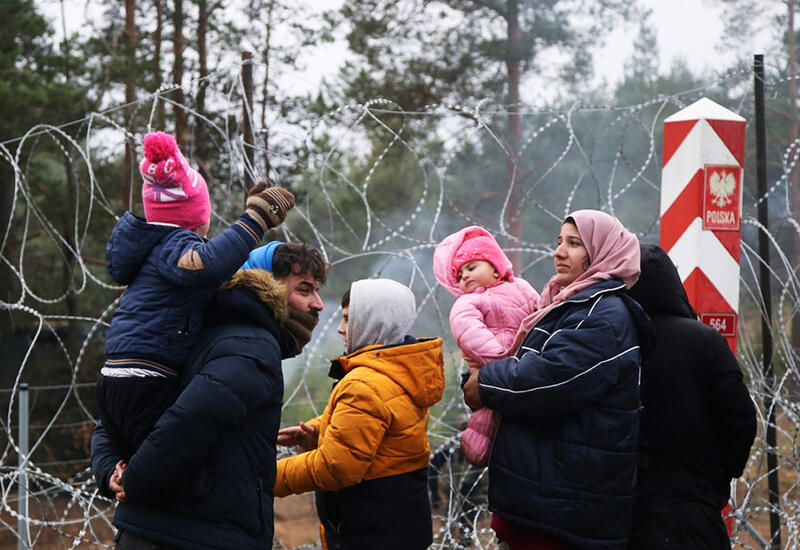 Правительство Польши обвинили во взяточничестве при выдаче рабочих виз мигрантам