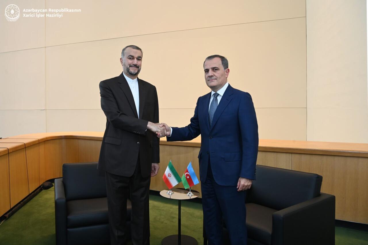Главы МИД Азербайджана и Ирана встретились в США