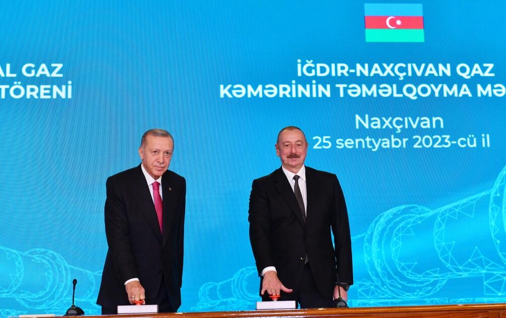 Президент Ильхам Алиев и Президент Реджеп Тайип Эрдоган приняли участие в церемонии закладки фундамента газопровода Ыгдыр-Нахчыван