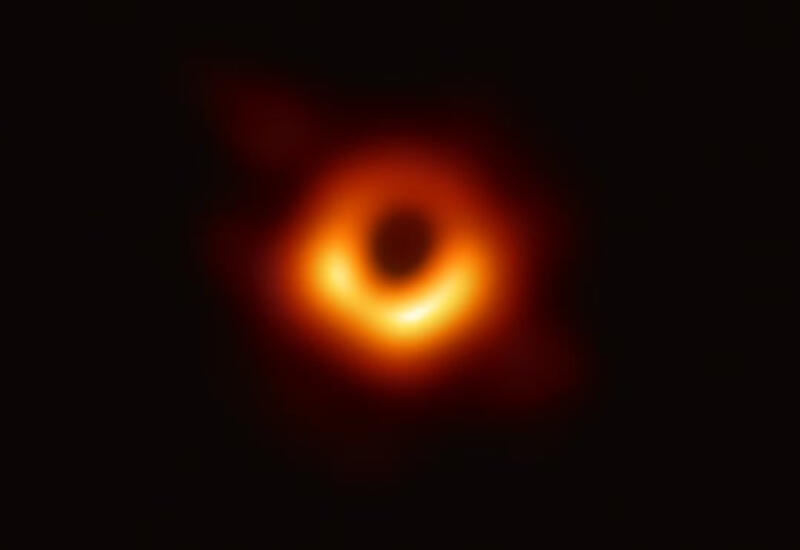 Астрономы впервые получили свидетельства вращения чёрной дыры