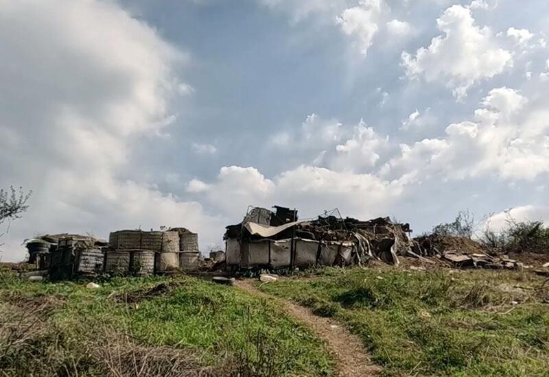 Кадры оставленных боевых позиций армян на дороге Шуша-Ханкенди