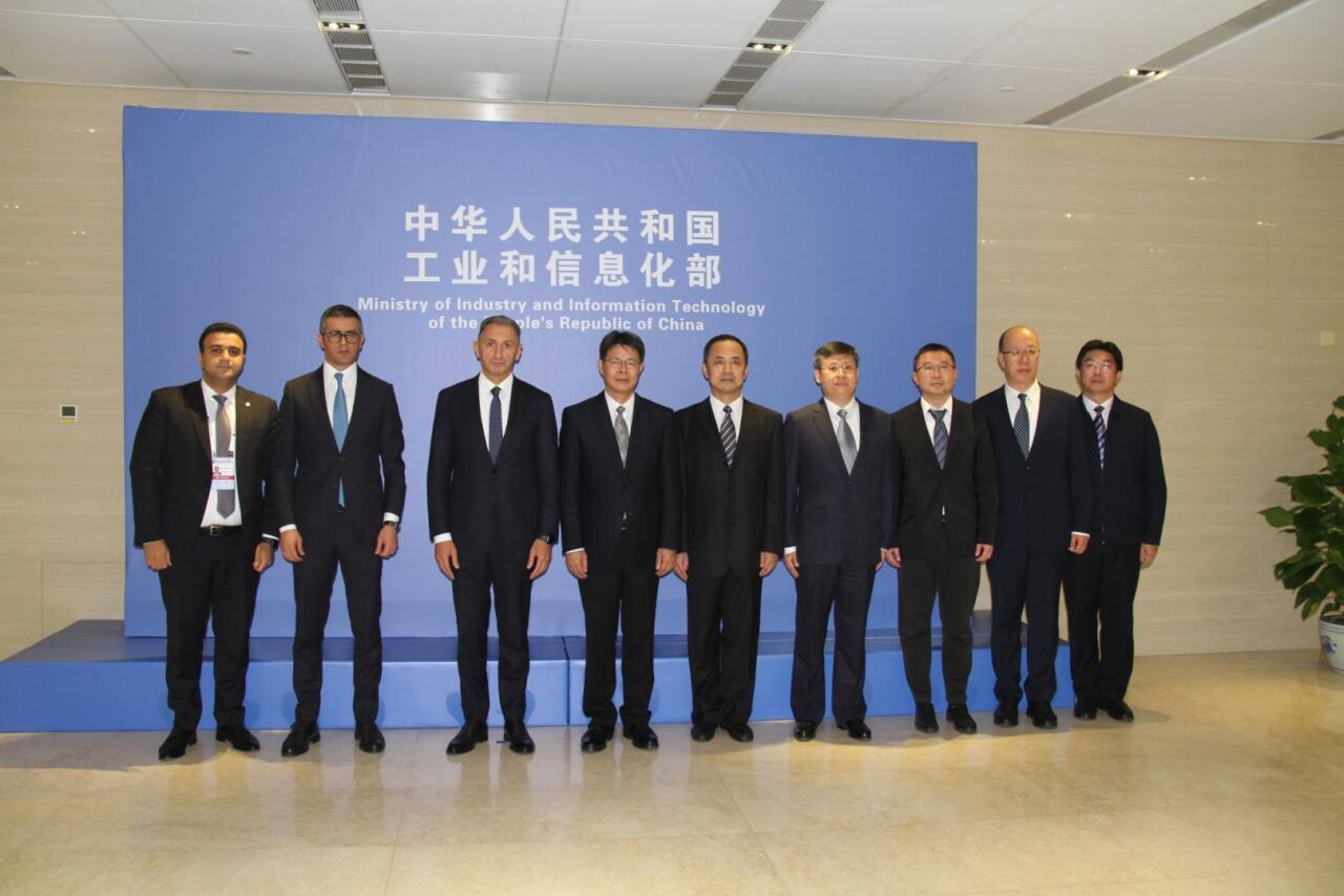 Китай планирует открыть наукоемкие производственные предприятия в Азербайджане