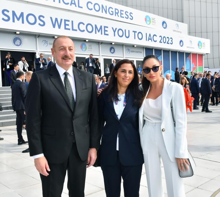 Президент Ильхам Алиев и Первая леди Мехрибан Алиева приняли участие в открытии выставки в рамках 74-го Международного астронавтического конгресса