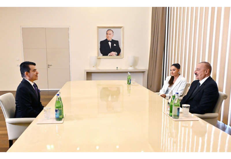 Президент Ильхам Алиев и Первая леди Мехрибан Алиева встретились с генеральным директором ICESCO