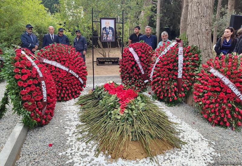 Хошбахт Юсифзаде похоронен в Аллее почетного захоронения в Баку