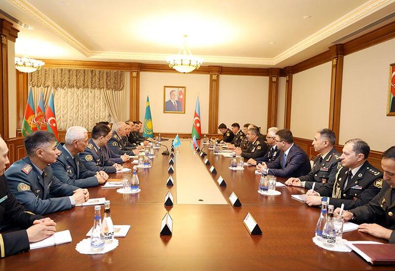 Азербайджан и Казахстан подписали план военного сотрудничества