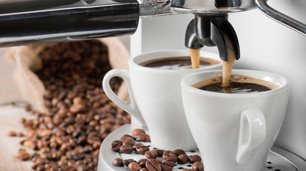 Ученые выяснили, что несладкий кофе помогает похудеть