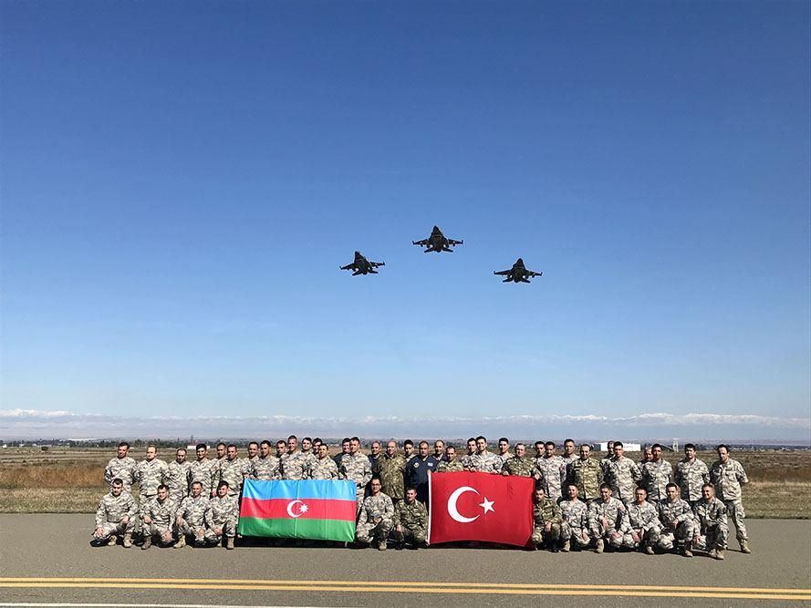 Начинаются совместные учения ВС Азербайджана и Турции