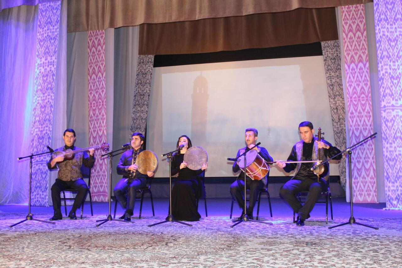 В Узбекистане началась Неделя азербайджанской культуры и поэзии