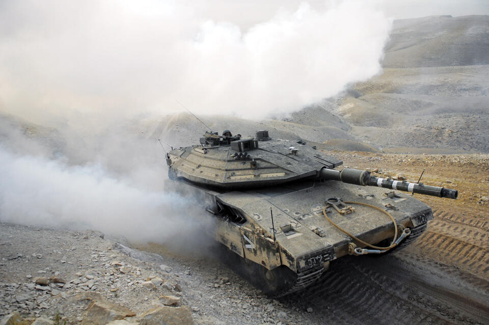 Момент поражения израильского танка Merkava Mk.IV в Газе