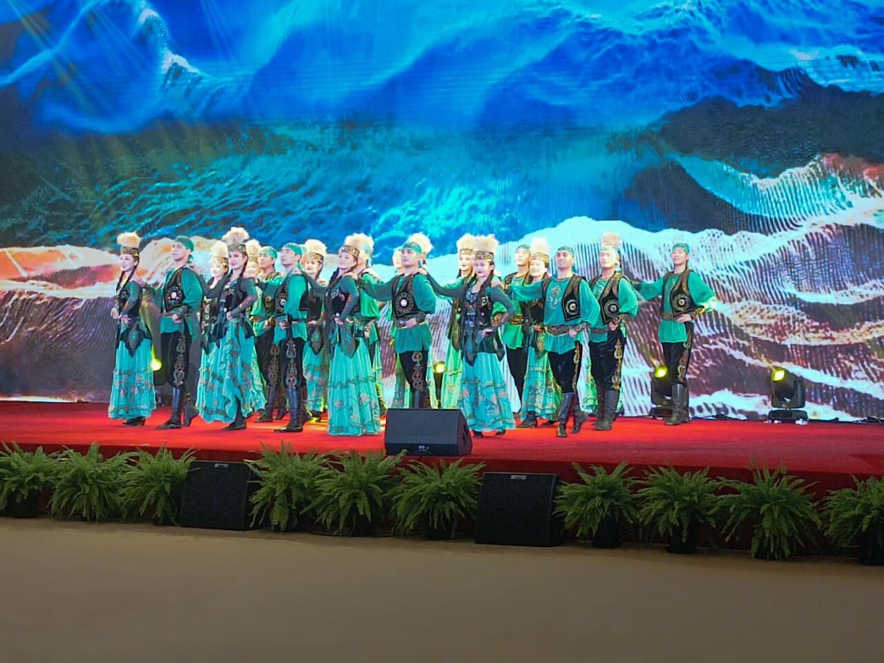 В Урумчи состоялся праздничный концерт, посвященный Форуму ШОС «Год туризма 2023»