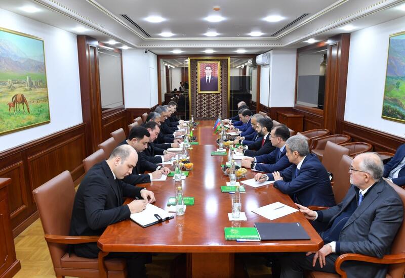 Азербайджан и Туркменистан обсудили совместную разработку углеродного месторождения "Достлуг"
