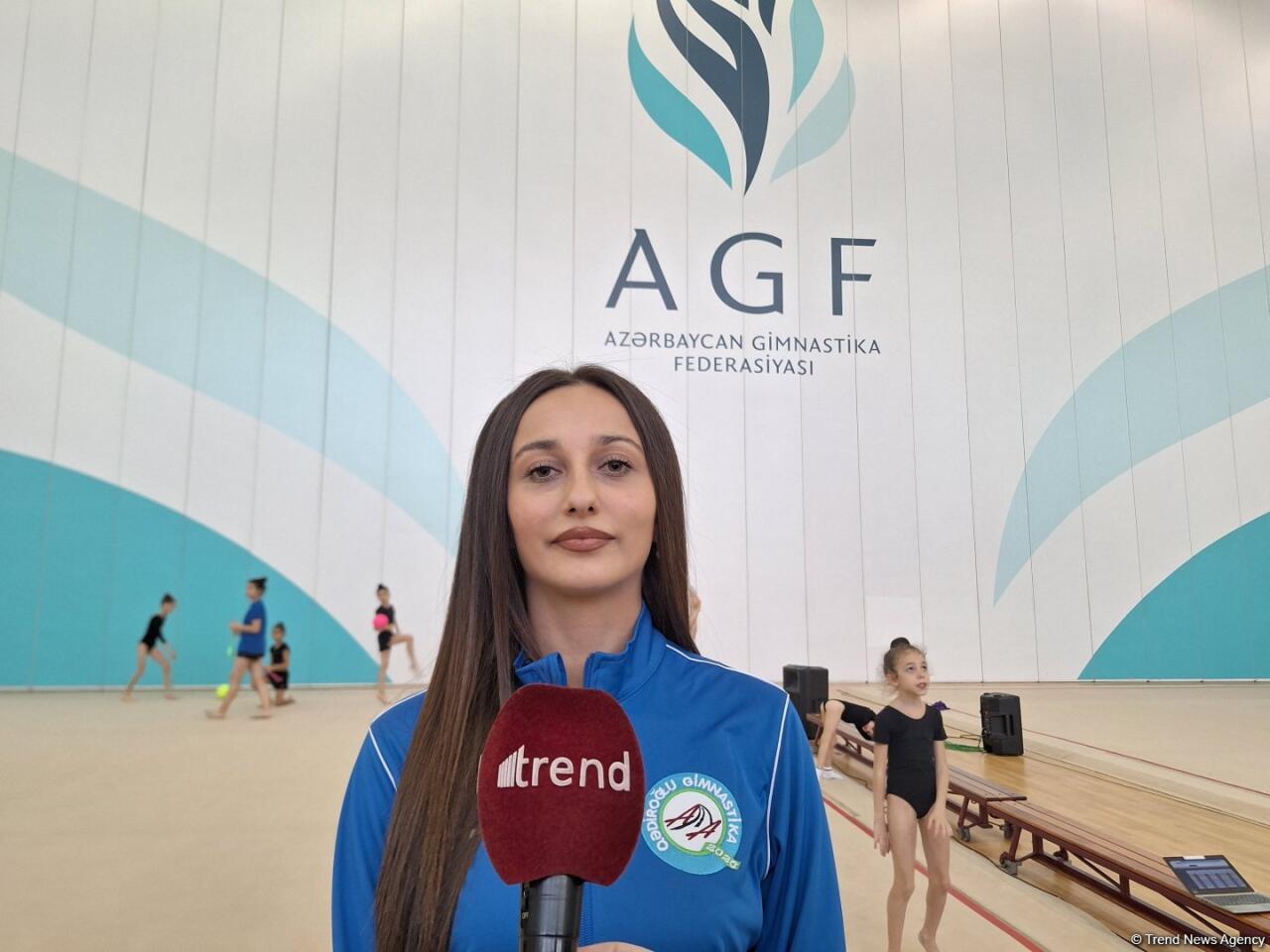 В Национальной арене гимнастики в Баку проходят учебно-тренировочные сборы юных спортсменок из Мингячевира