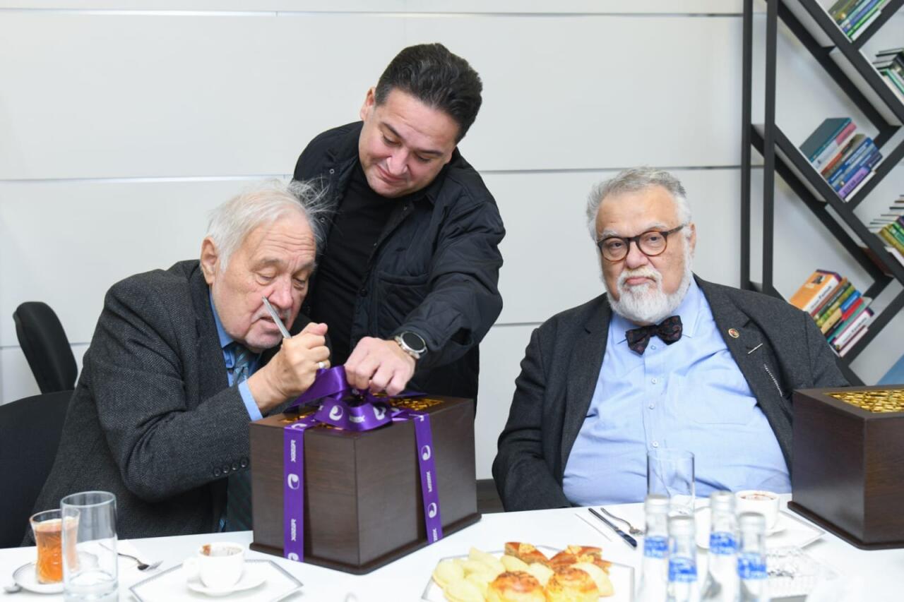 Мурад Дадашов встретился с известными турецкими учеными в Xəzər TV