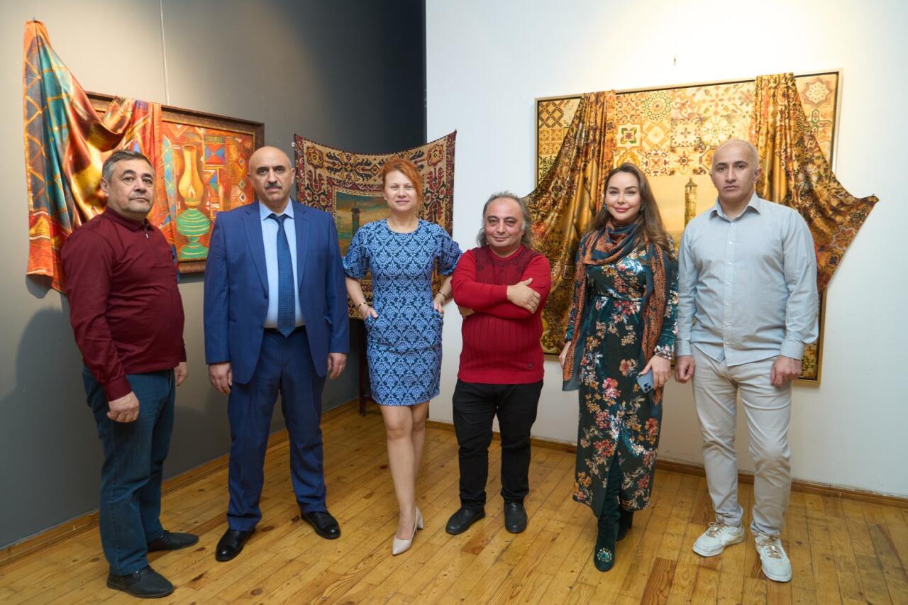 Какая красота! Произведения азербайджанских художников перенесены на шелк