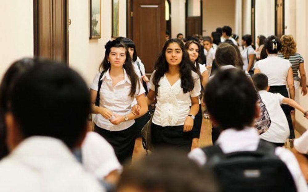 Внесена ясность в вопрос приостановления обучения в бакинских школах из-за землетрясения