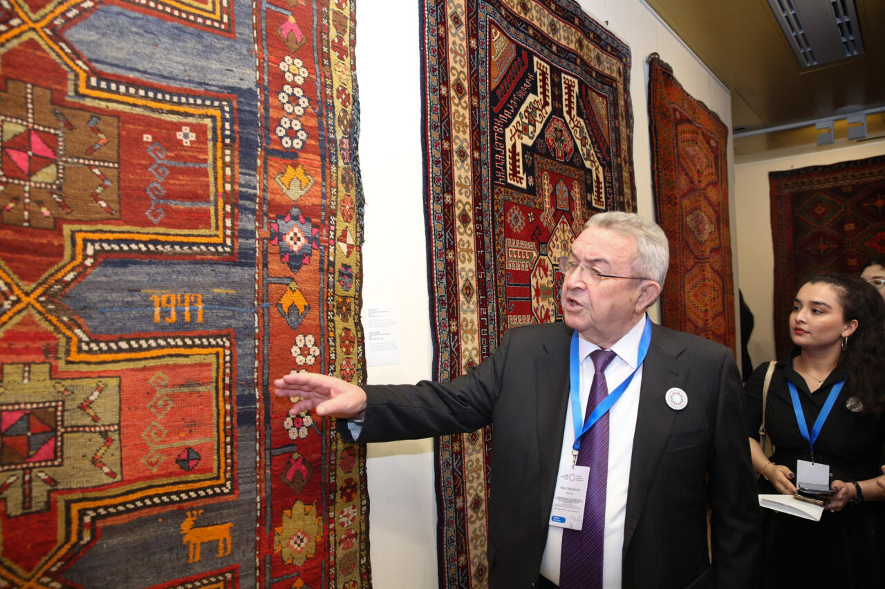 В Баку открылась выставка "Западно-азербайджанские ковры: историческая память наших орнаментов"