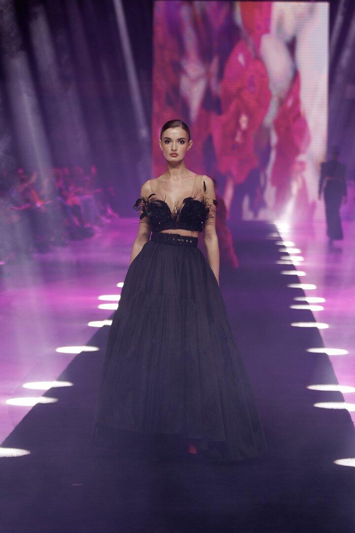 Baku Fashion Week 2023 – от огненного танца и роскошных тканей до национальных мотивов