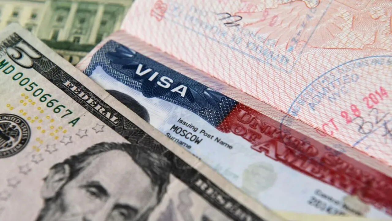 США планируют отказаться от бумажных виз