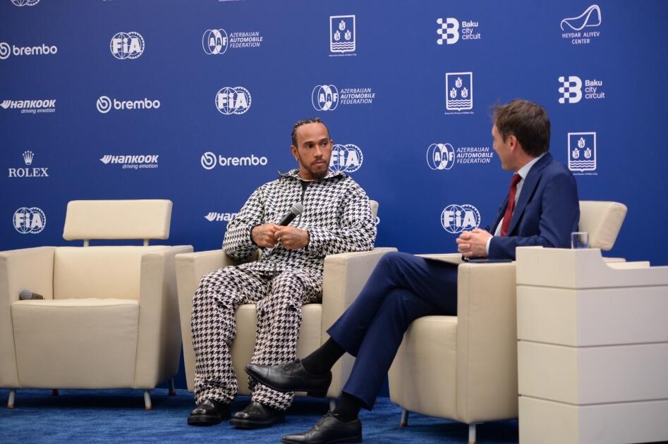 В Баку состоялась пресс-конференция в рамках церемонии награждения FIA