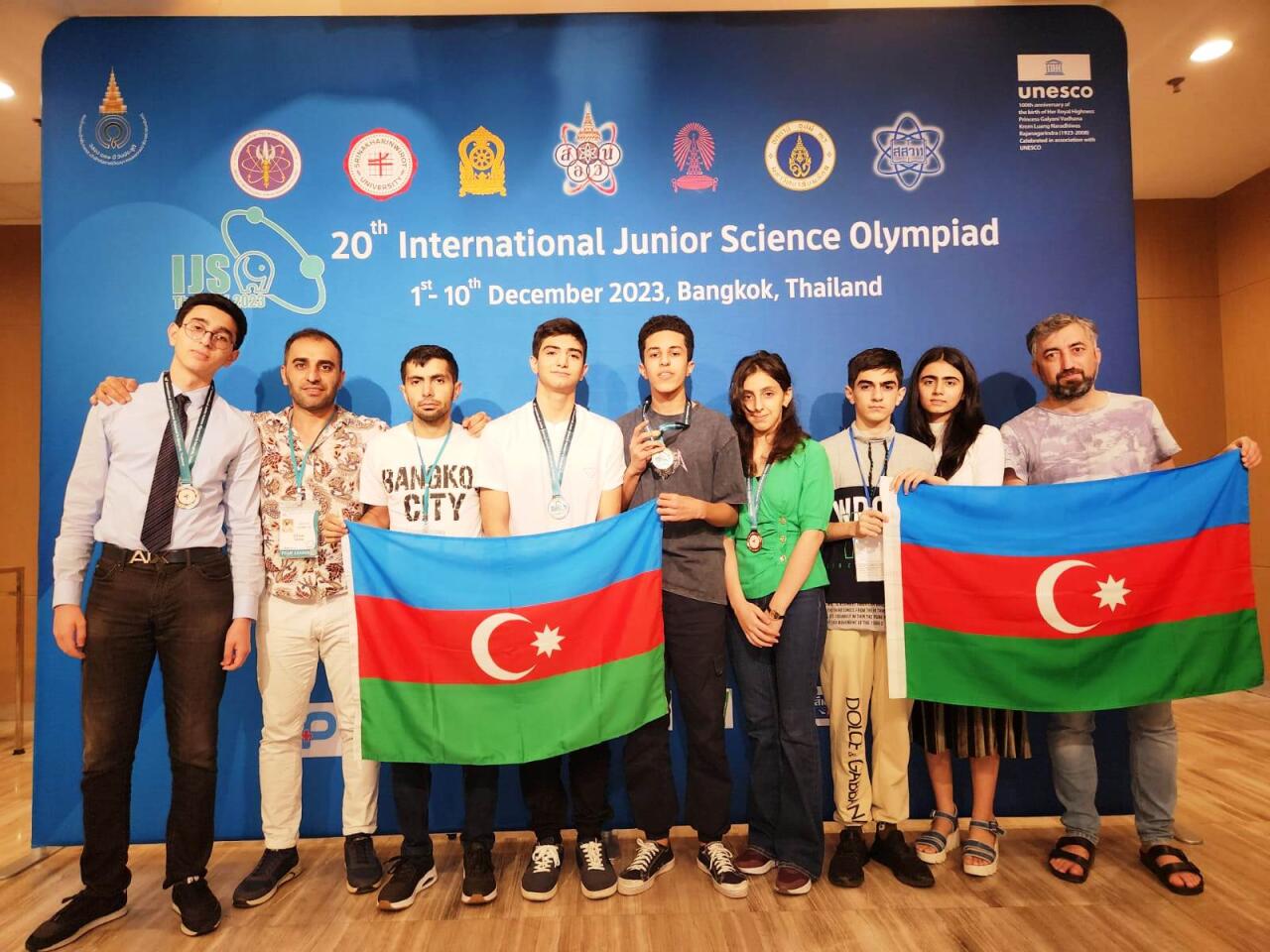 Азербайджанские школьники завоевали 4 медали на олимпиаде в Бангкоке