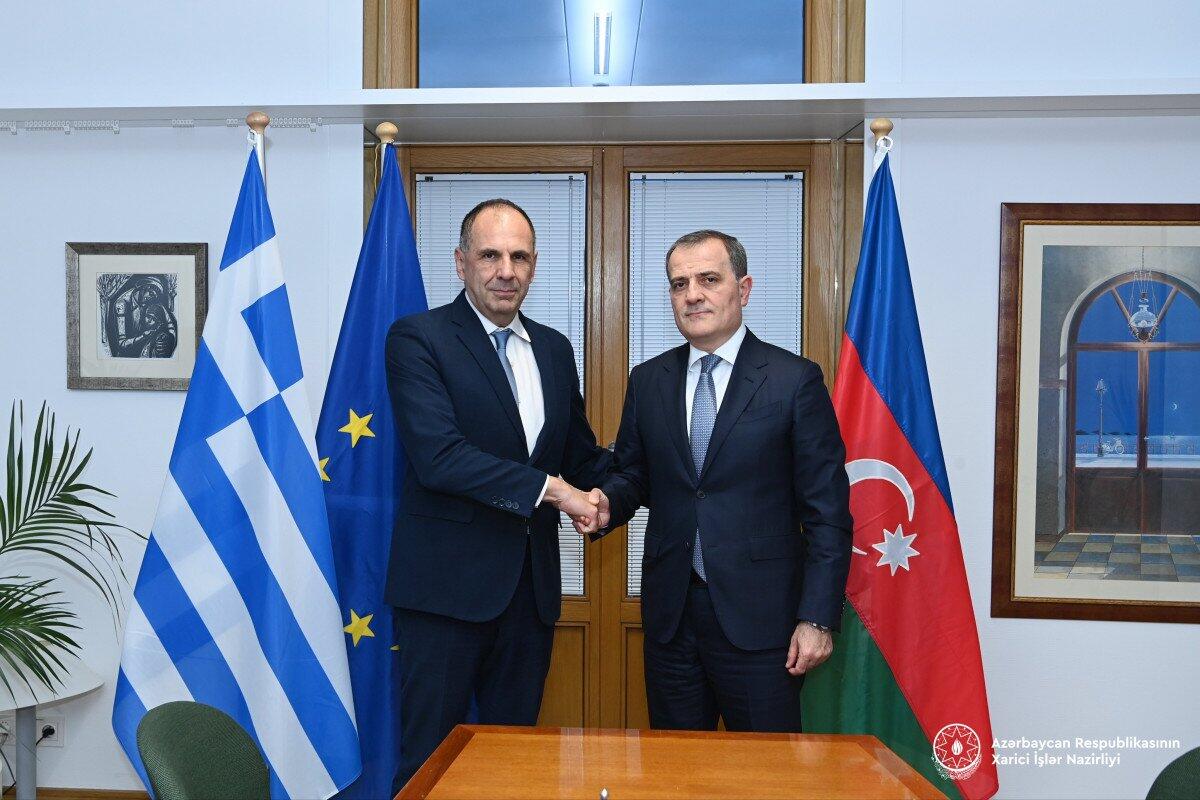 Баку и Афины обсудили двустороннее сотрудничество