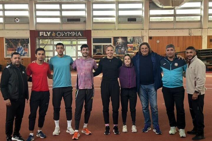 Азербайджанские спортсмены тренируются с греками в Афинах