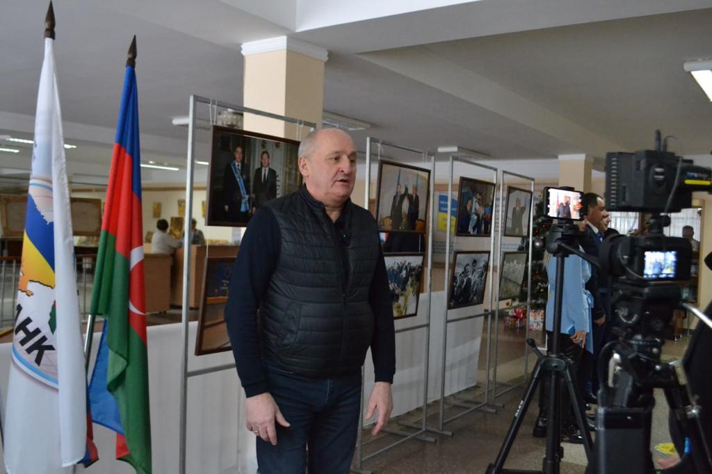 В Житомире представлена фотовыставка по случаю 100-летнего юбилея Гейдара Алиева