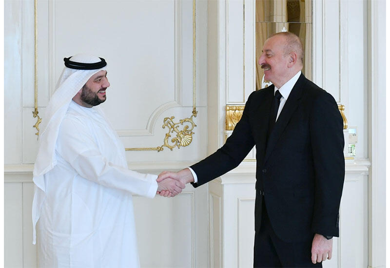 Президент Ильхам Алиев принял министра инвестиций Объединенных Арабских Эмиратов