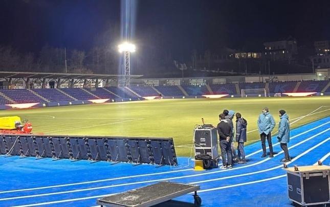 Xankəndi stadionu işıqlandırıldı, lövhələr quraşdırıldı