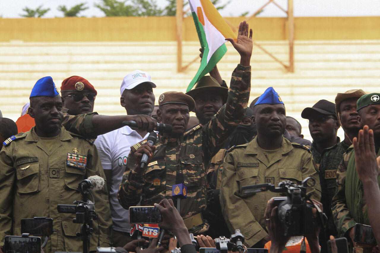 В Нигере тысячи людей на улице отпраздновали вывод французских войск