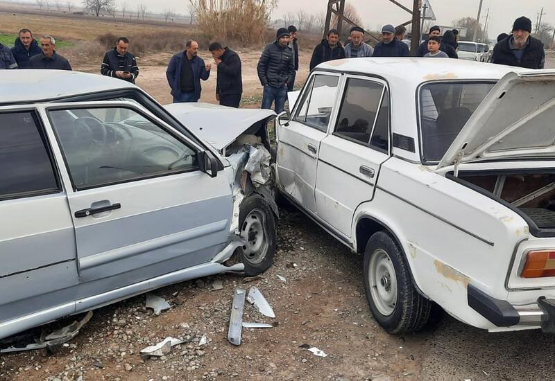 В Барде столкнулись два автомобиля