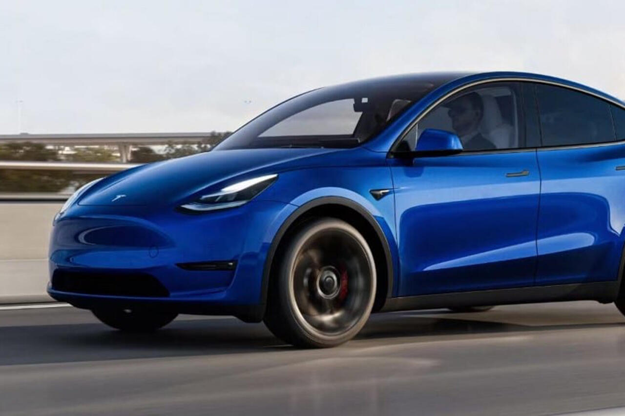 Tesla отзовет более 1,6 млн электромобилей