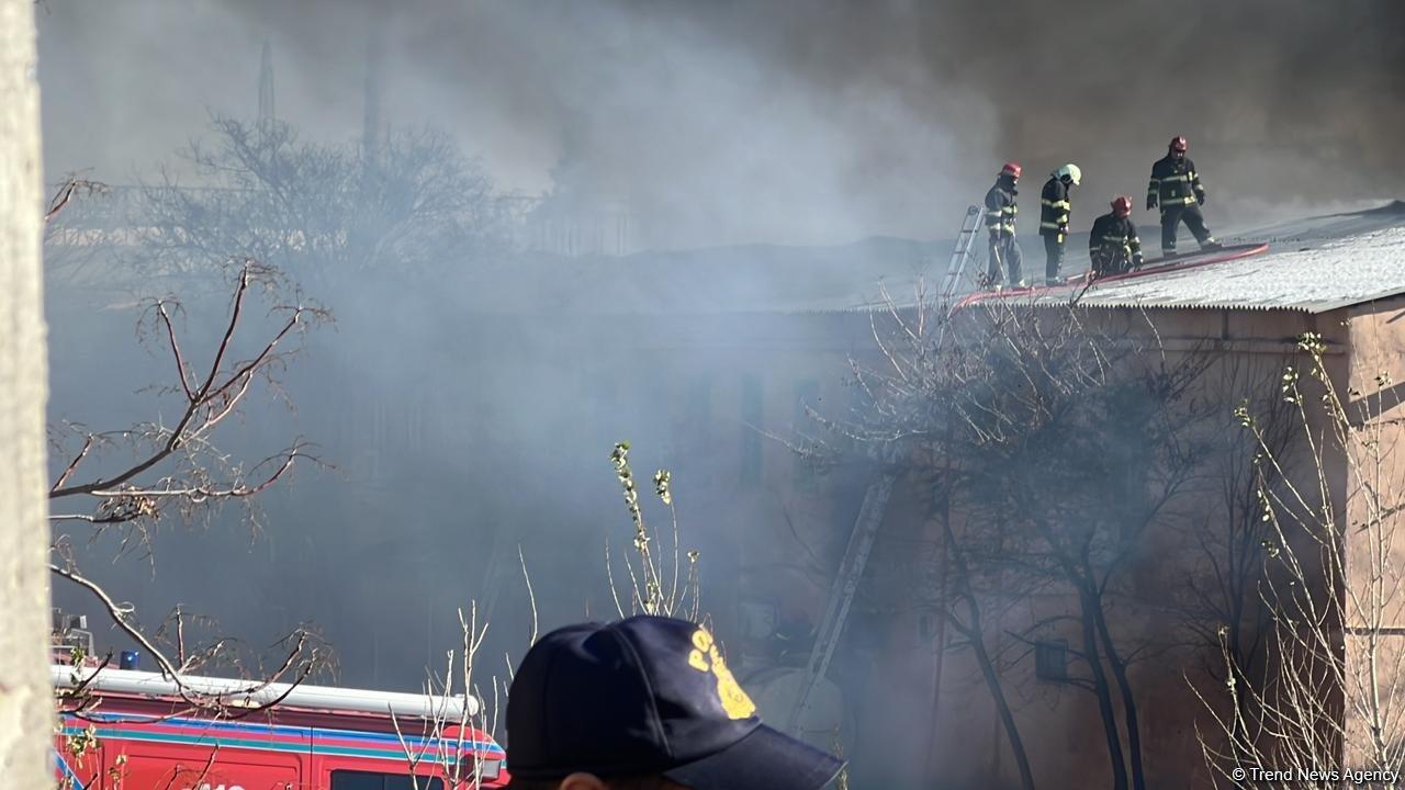 Пожар в мебельном цехе, где произошел взрыв, локализован - ФОТО - ВИДЕО