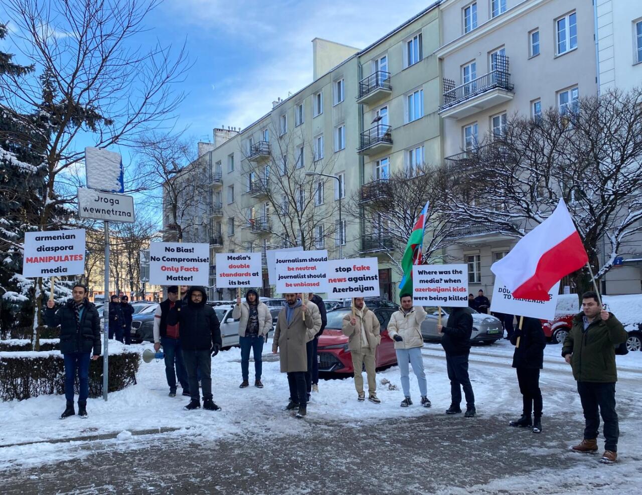 В Варшаве прошла акция протеста против публикации ложной информации об Азербайджане