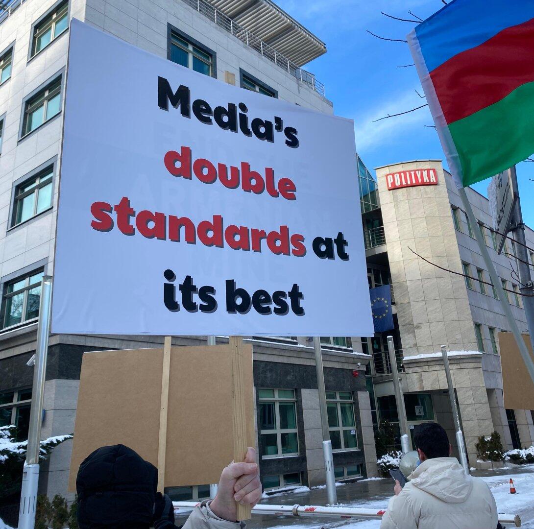 В Варшаве прошла акция протеста против публикации ложной информации об Азербайджане