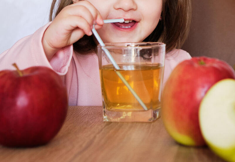 Как фруктовый сок влияет на вес детей и взрослых