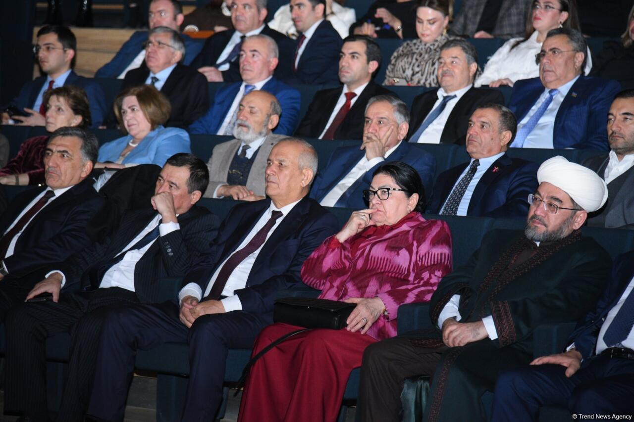 В Центре Гейдара Алиева состоялось торжественное открытие Дней науки и культуры Узбекистана
