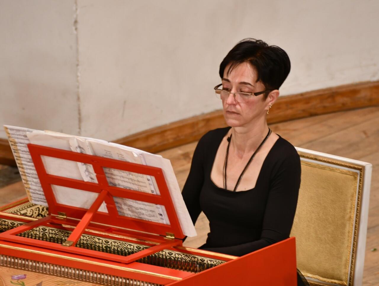 Гармония и красота: как звучит клавесин в Баку