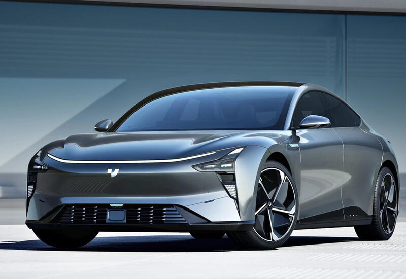 В Китае на рынок выйдет автомобиль с рулем, усеченным до половины