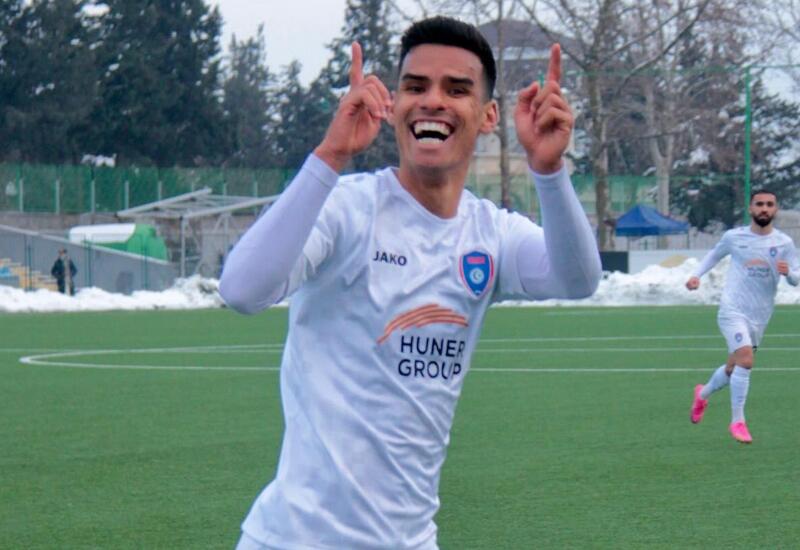 "Туран Товуз" догнал "Карабах"