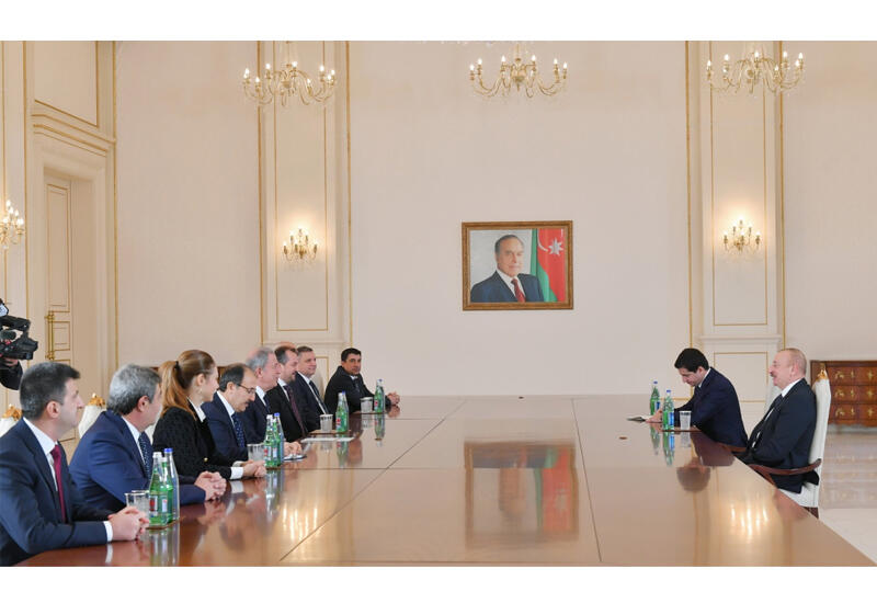 Президент Ильхам Алиев принял делегацию во главе с председателем Комиссии по национальной обороне парламента Турции
