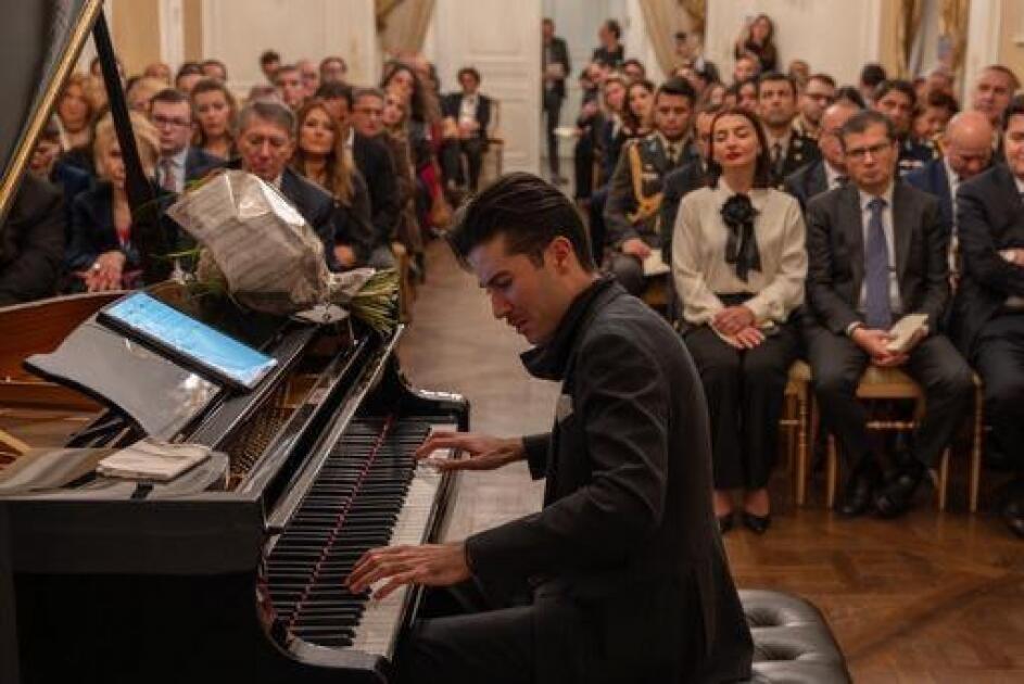 Пианист Риад Маммадов дал два концерта во Франции