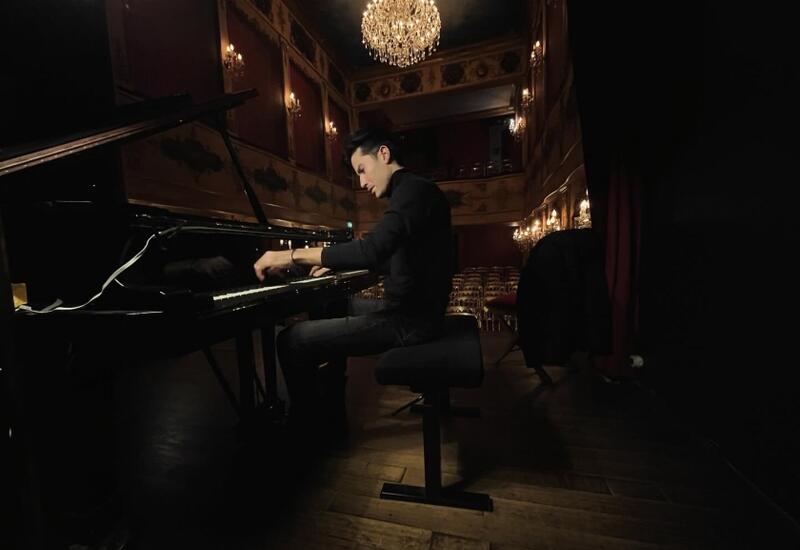 Пианист Риад Маммадов дал два концерта во Франции