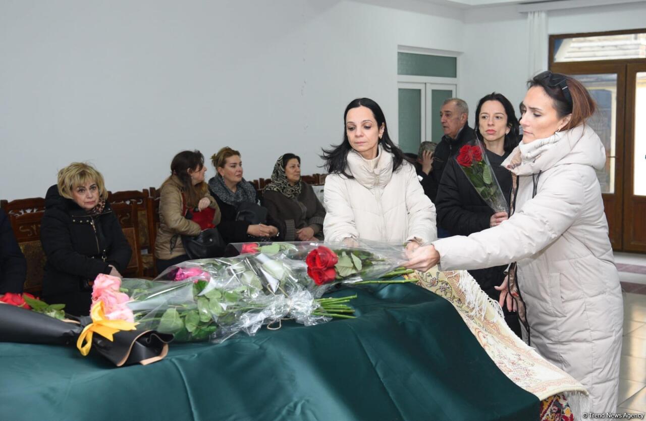 В Баку прошла церемония прощания с народной артисткой Рафигой Ахундовой