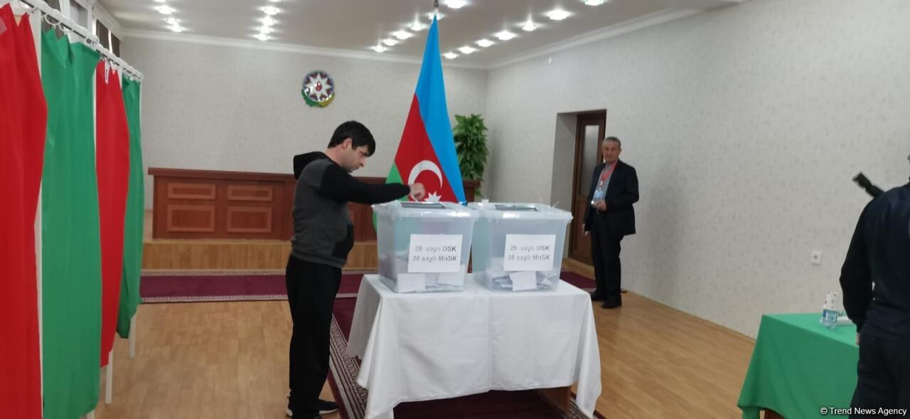 В Бакинском следственном изоляторе наблюдается активность избирателей