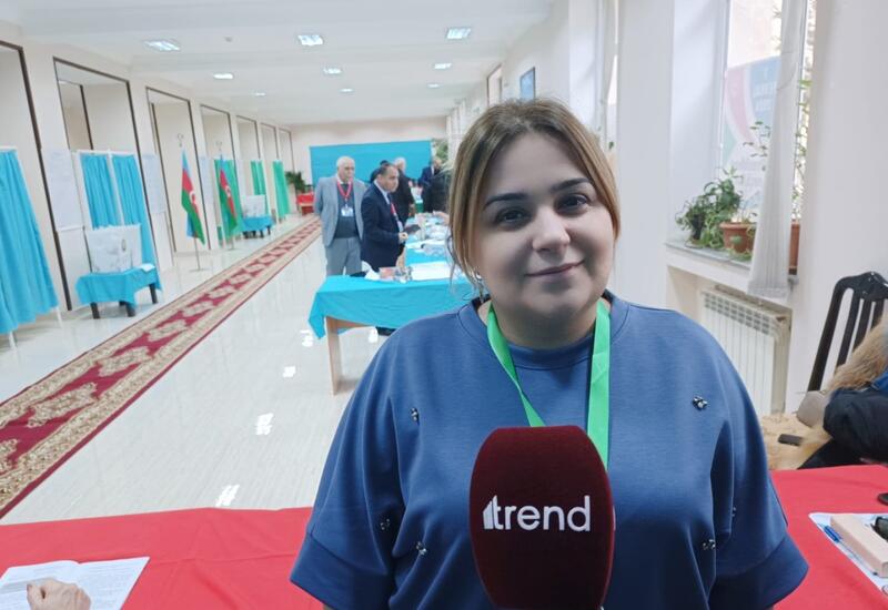 В голосовании на президентских выборах в Азербайджане принимают участие много студентов